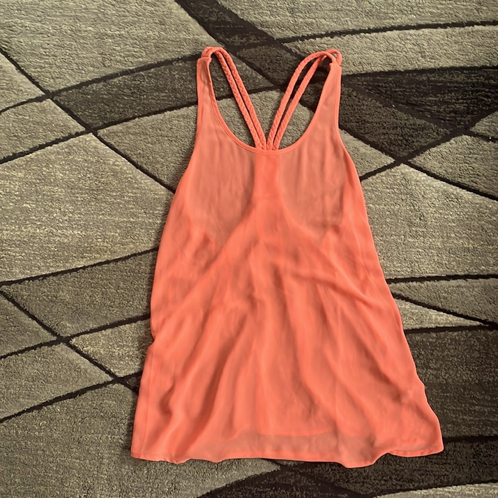 Flowy Tank
